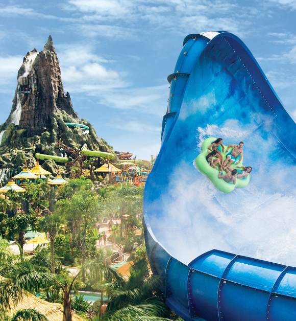 Guests enjoying Universal Volcano Bay in Orlando