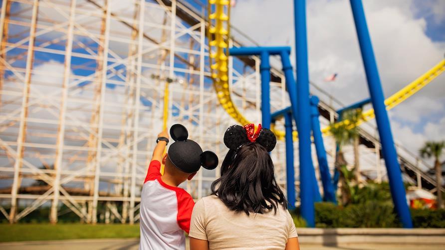 What To Pack For Florida Theme Parks: The Ultimate Heat Survival Guide